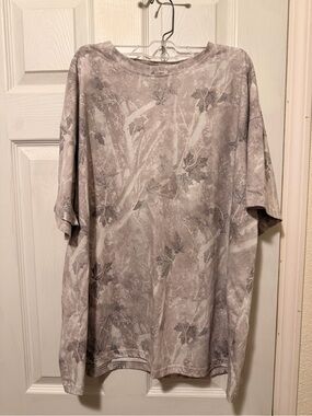 Women’s camo tee. Oversized large.